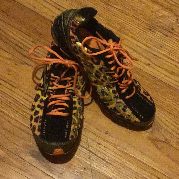 Brooks Other - Brooks Mach Country sneakers